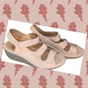 Clarks Reedly Juno Wedge Sandals Size 9M